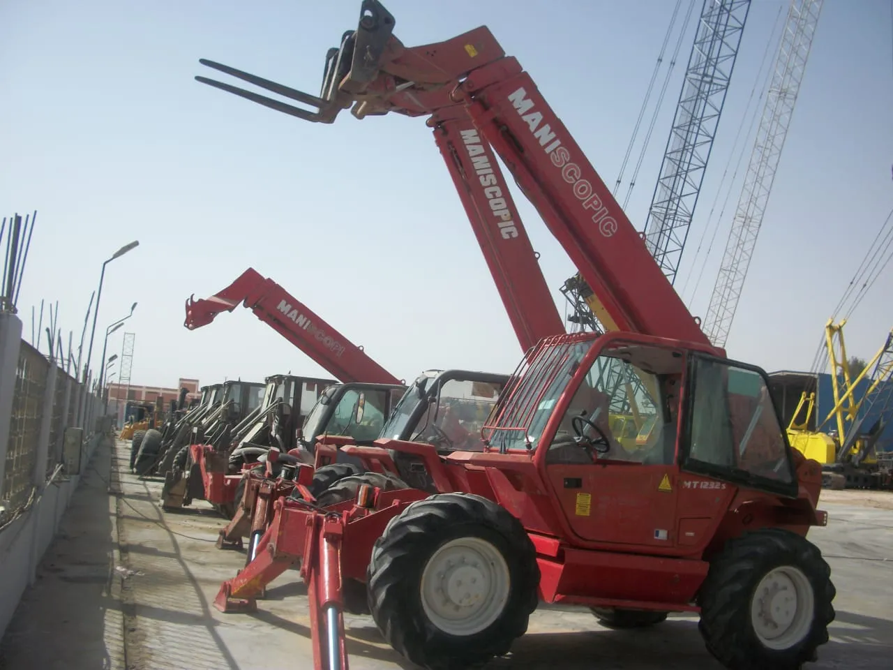 LOADER & LOADER FORKLIFT